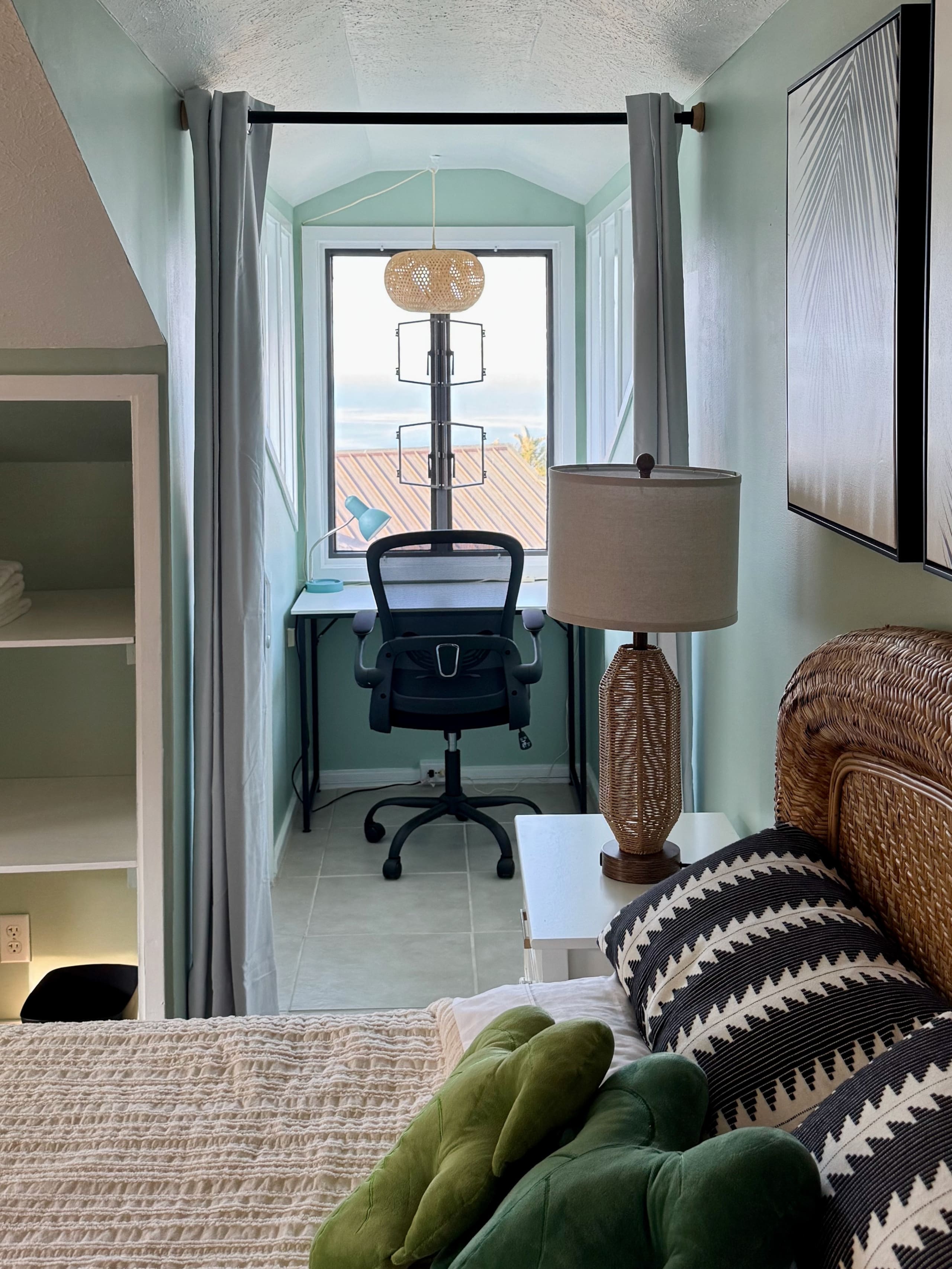 Ocean View Studio • Breezy Lanai & Sunsets - Photo 10