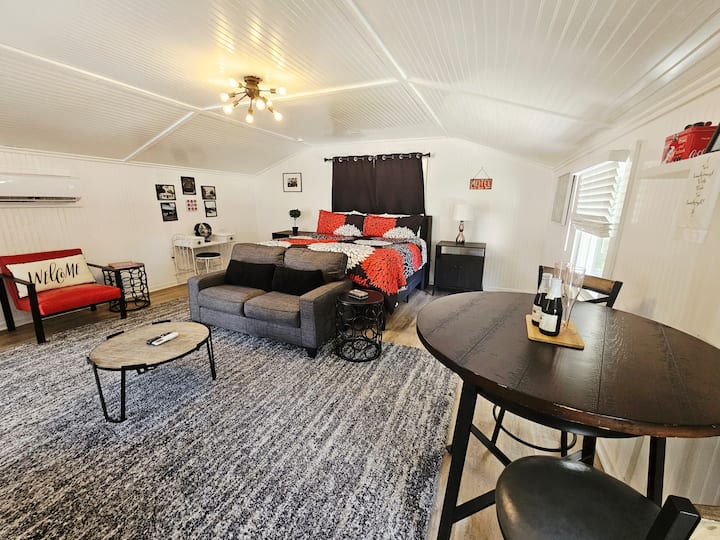 The Love Shack | Murrells Inlet | Modernized Retro - Murrells Inlet, SC