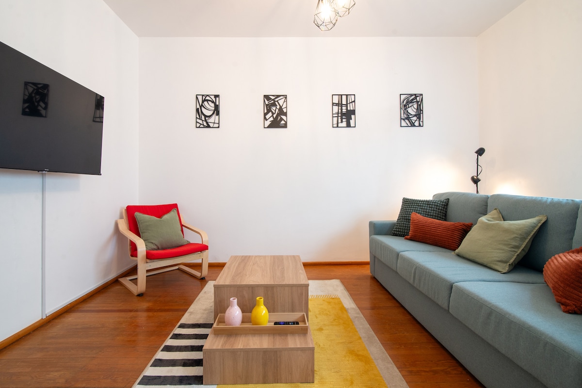 Top performing Airbnb: Stylish Roma Nte Gem | Iconic Plaza Rio de Janeiro in Roma Norte