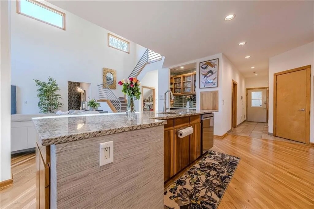 Private Lakefront Home · Dock, Kayaks & Fire Pit
