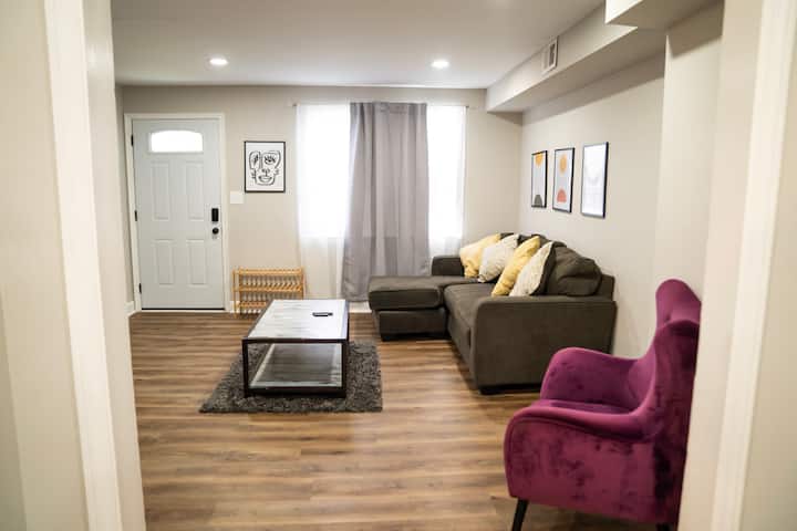 Modern Parkville 4br Haven Near Hospitals & Towson - Essex, MD