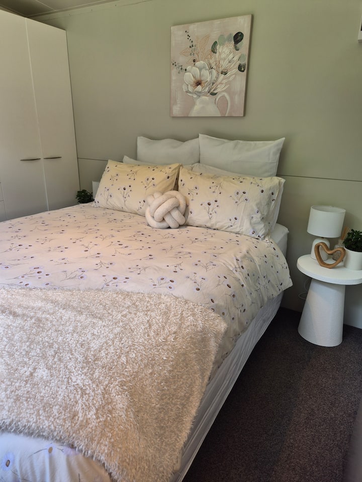 เตียงควีนไซส์สบายสุดๆ 