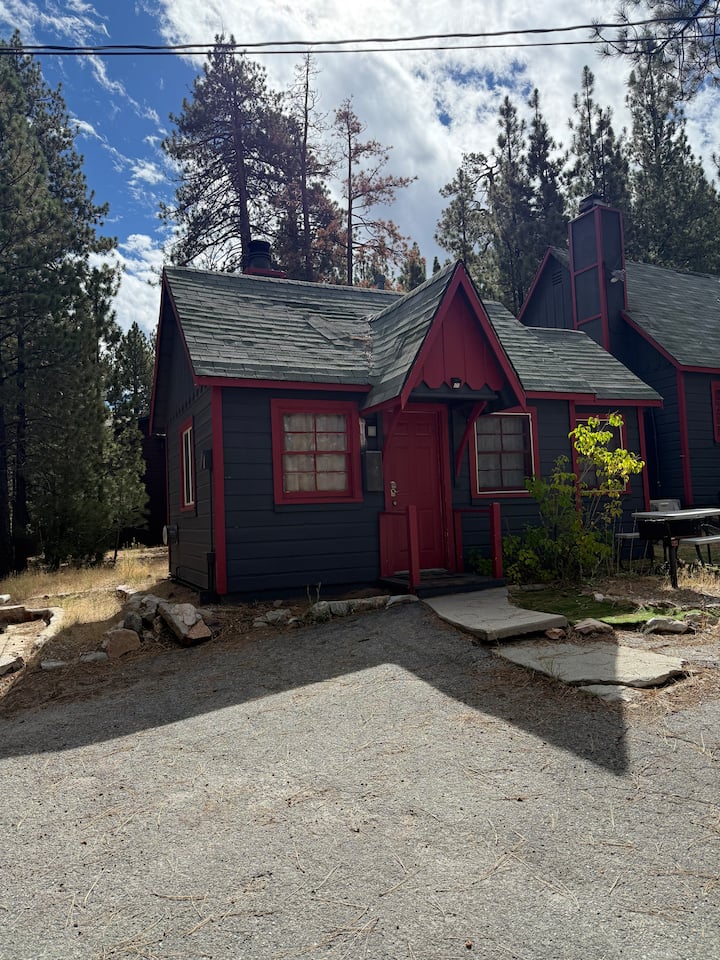 Babe Bear Resort Cabin 9# - Big Bear Lake, CA