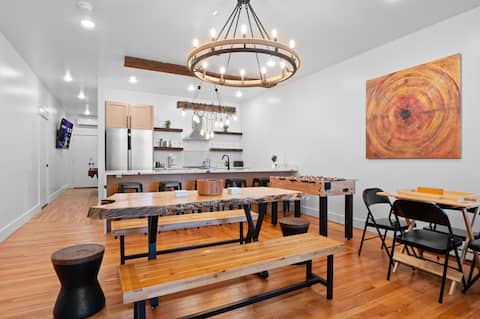 Grand Tesla| Jacuzzi, Yard, Sauna | Sleeps 76