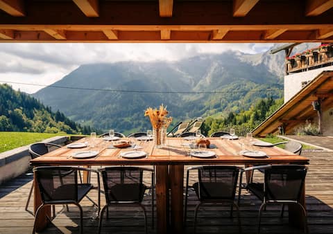 Enjoy the pool with a mountain view
