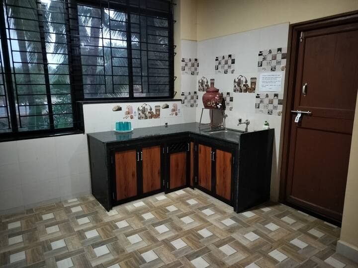 Dining area image 3