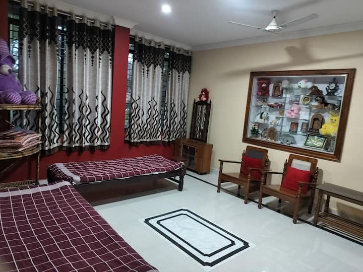 Living room image 6