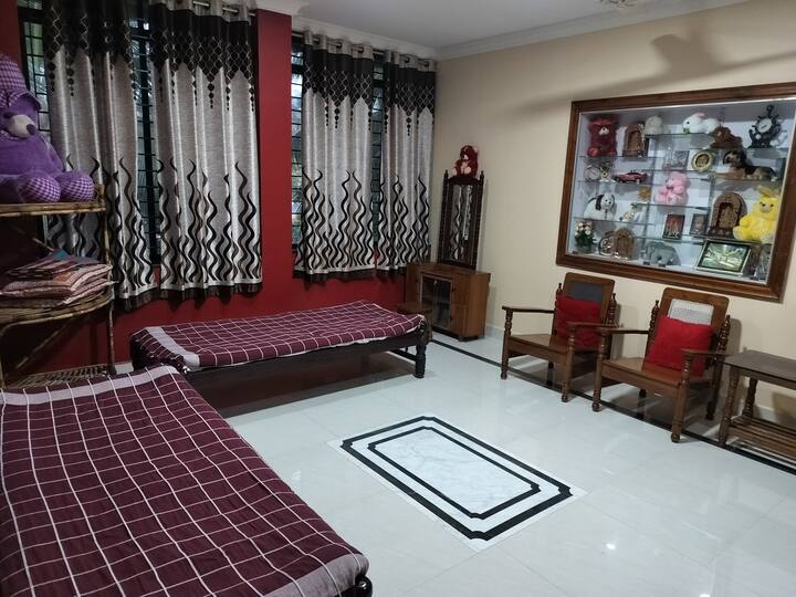 Living room image 5