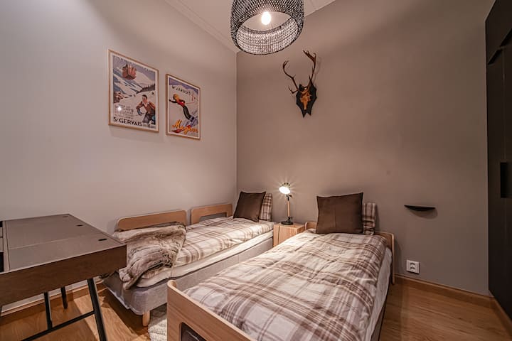 Спална соба 2, отворен кауч на спуштање