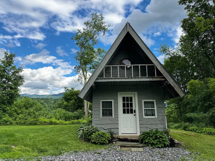 Romantic Chalet, Mountain And River Views - Stowe, VT