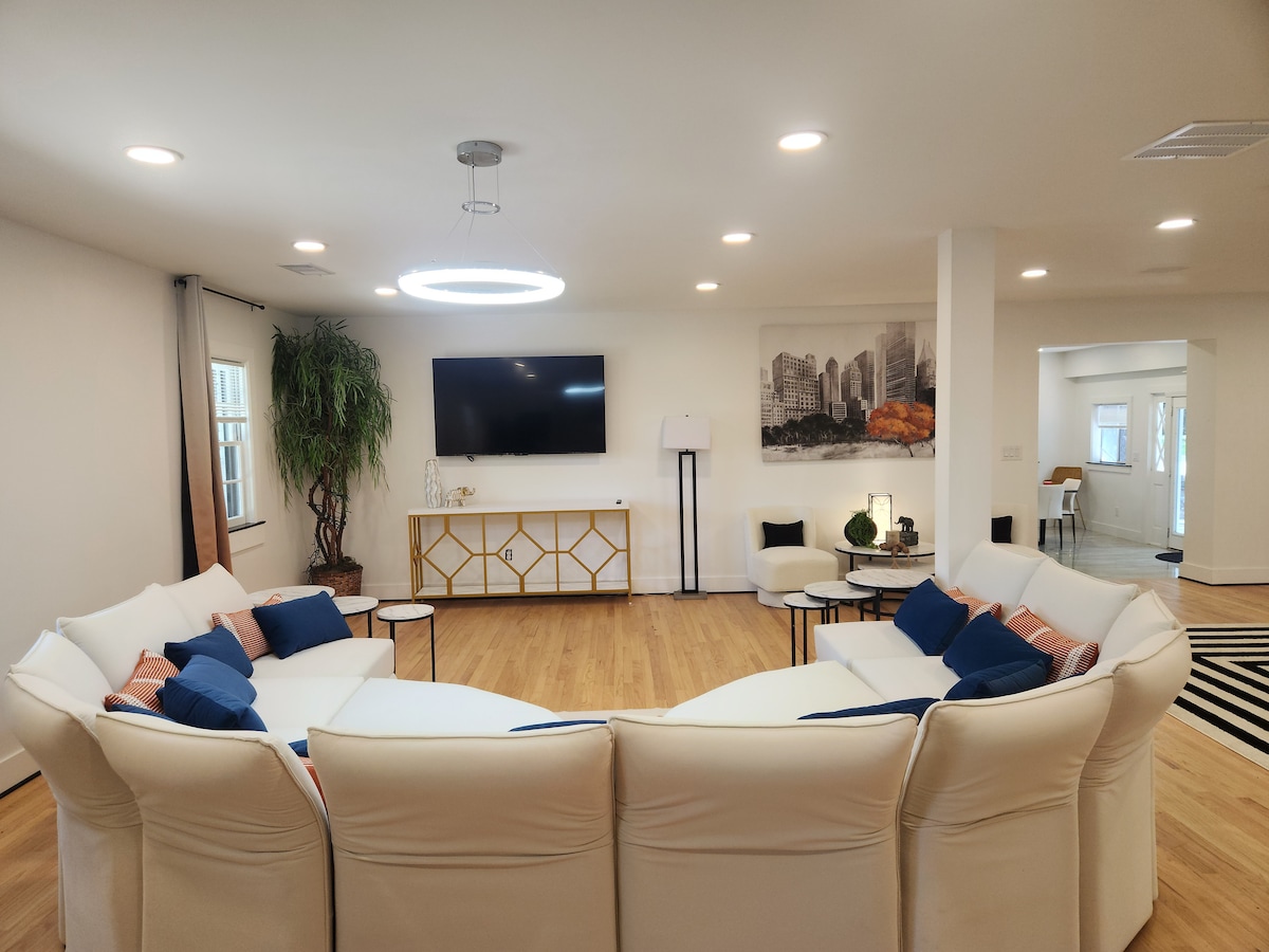 Top Airbnb: Welcome to Family Time. Great Family & Friends in Stockbridge