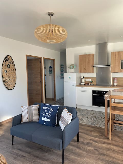 Popular Airbnb listing: New house Mimizan Beach between pine trees and ocean in Mimizan
