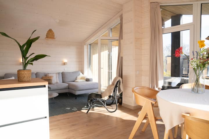Nieuwe Luxe Houten Lodge Dichtbij Bos Met Veranda - Ommen