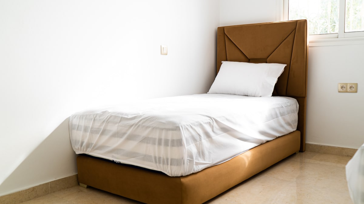 غرفة النوم 2