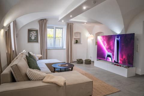 JH Apartments Landshut | 100" TV Gaming