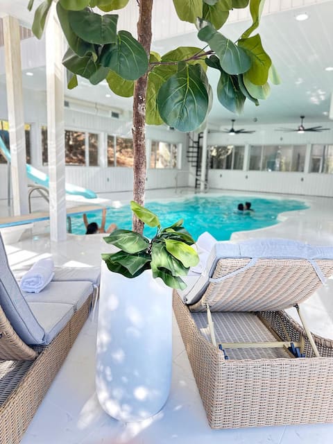 Modern 8BR Retreat• Heated Indoor Pool • Honesdale