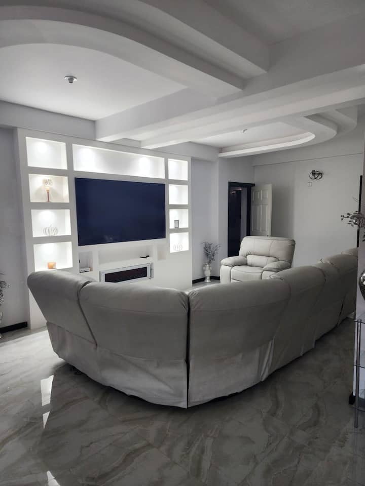 The Perfect Home Away From Home. - Kingston