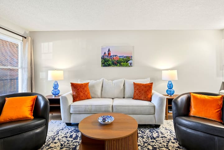 Cozy 2br/2ba Condo Walk To Auburn Campus & Games - Auburn, AL
