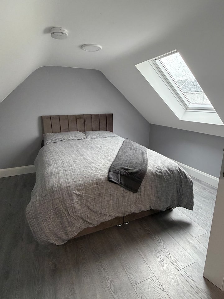 Nice & Quiet Double Room With Private Bathroom - Cork (Ireland)