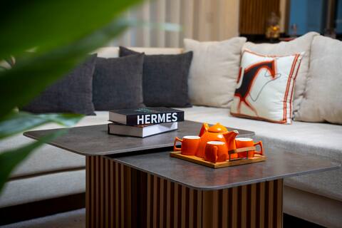 Popular Airbnb listing: Stylish & Luxe | Steps to Mall & Marina | Parking! in Tanger Tétouan Al Hoceïma / طنجة تطوان الحسيمة