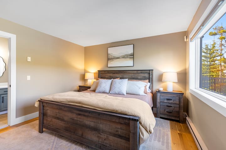 Glavni kat - bračni krevet (širine 180 - 200 cm)