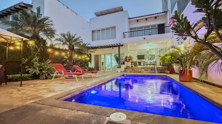 Casa Las Marinas, Offering Your Own Private Pool - Puerto Vallarta