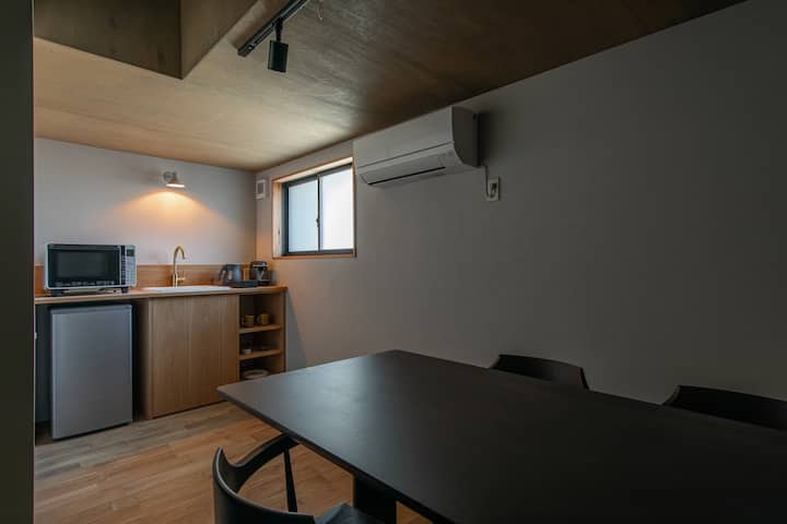 【貸切サウナ利用・江戸町屋　個室4人】駅・琵琶湖・飲食店・ご当地スーパー徒歩圏内　表参道棟茶２ - 長浜市