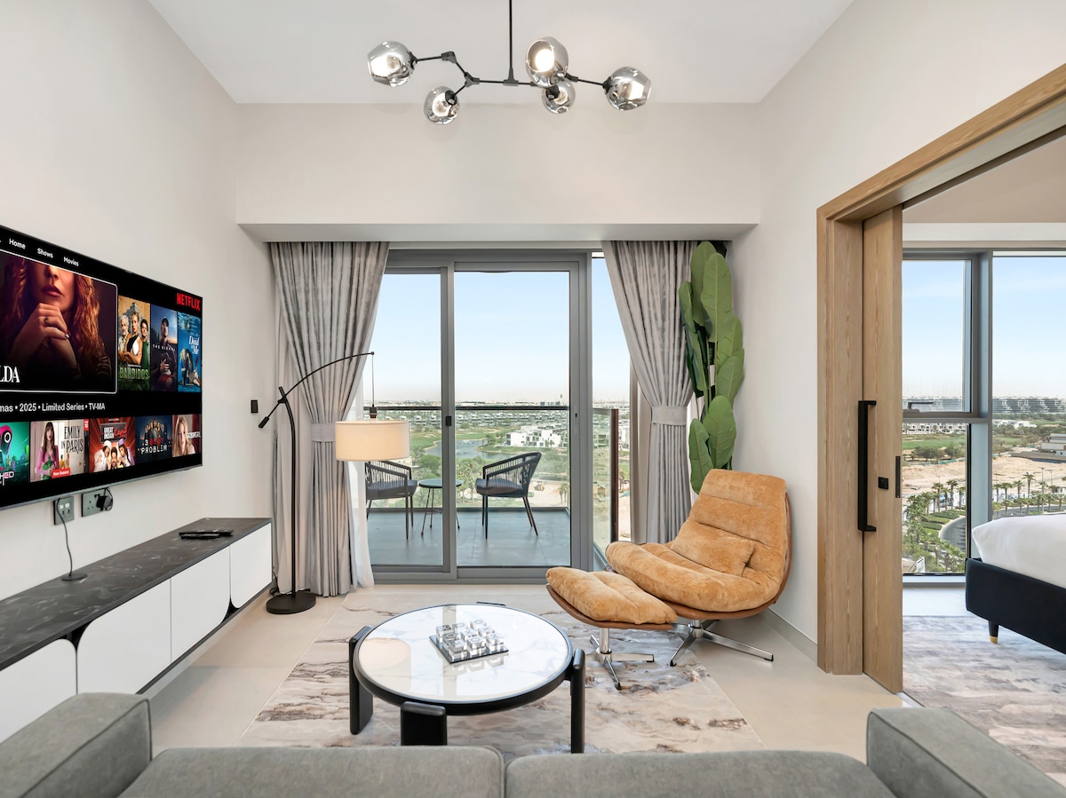 Popular Airbnb listing: Golf View | Modern Comfort | Perfect for 3 Guests in Al Hebiah Third