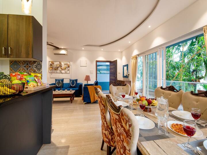 Dining area image 5