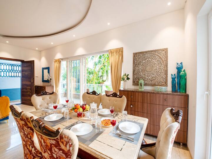 Dining area image 3