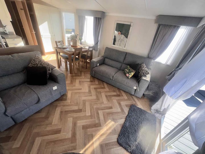 Three Bedroom Static Caravan On The South Coast - Hamble-le-Rice