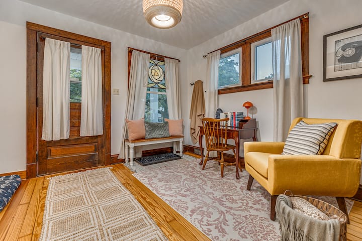 Fresh Coast Craftsman - Pet Friendly | Near Lake - Sheboygan, WI