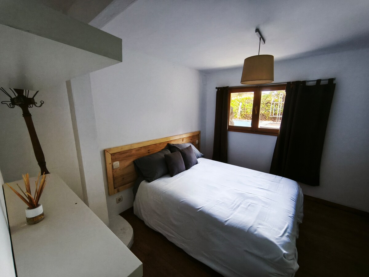 เตียงเต็มรูปแบบ 