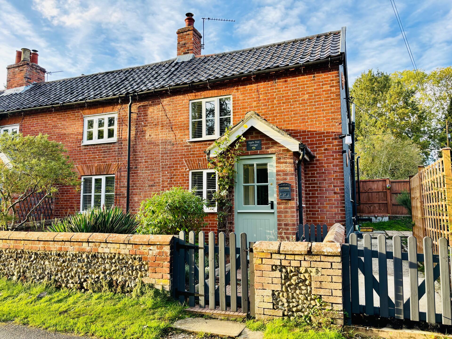 Rural Norfolk stay in Apple Tree Cottage
