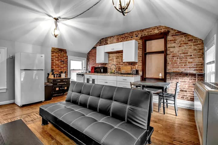 3 Bed 2 Full Bath (Two Apartments) - Buffalo, NY