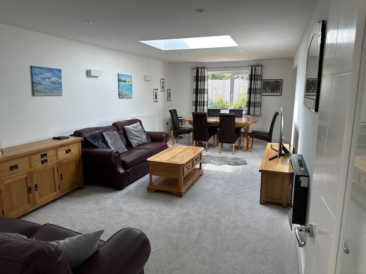 New! Stylish 3-bedroom Coastal Home In Carlyon Bay - St Austell