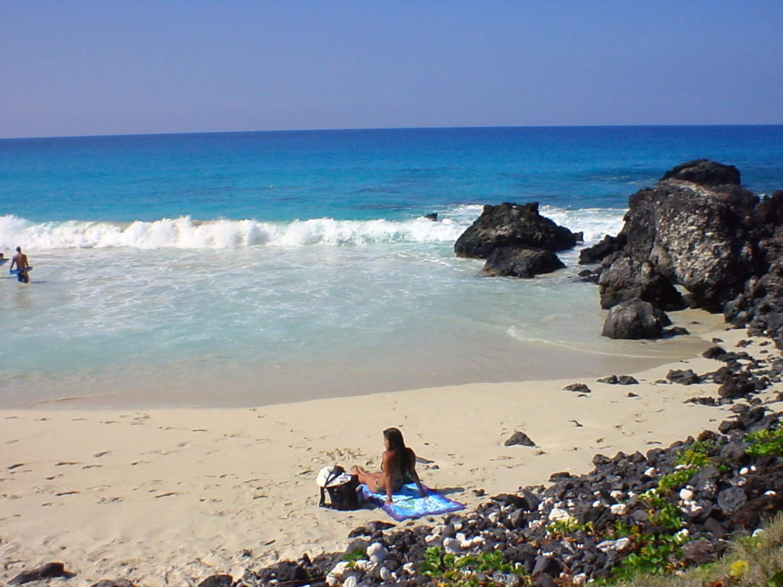 Home in Kailua-Kona · ★4.67 · 2 bedrooms · 3 beds · 1 private bath - Photo 39