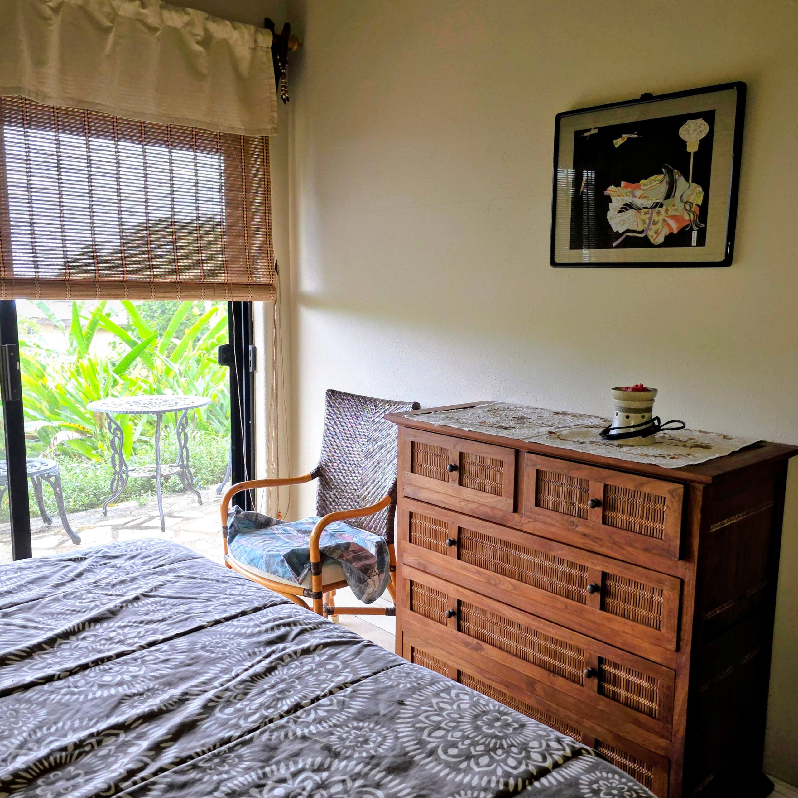 Home in Kailua-Kona · ★4.67 · 2 bedrooms · 3 beds · 1 private bath - Photo 8