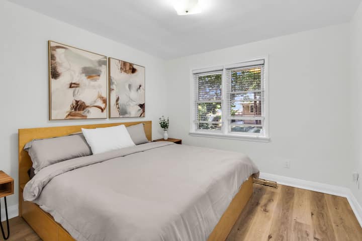 Cozy 1 Bed Main Level - Toronto