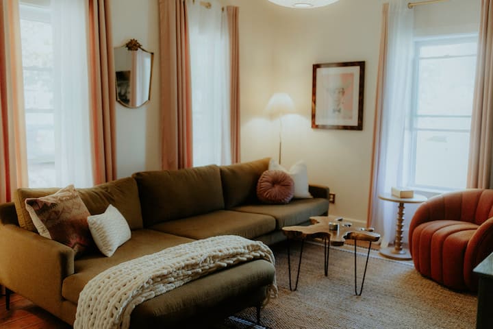 Stroll To Village! Insta-worthy 5 Br Ski Retreat - Ellicottville, NY