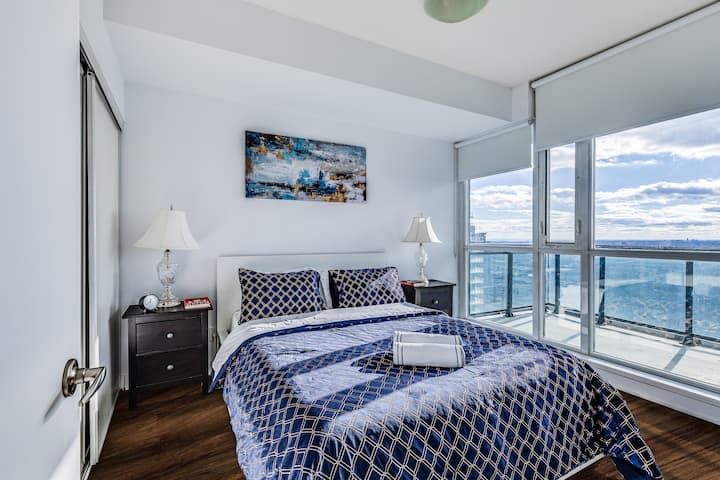 *New*cozy Urban Oasis Near Airport | Square One - Mississauga