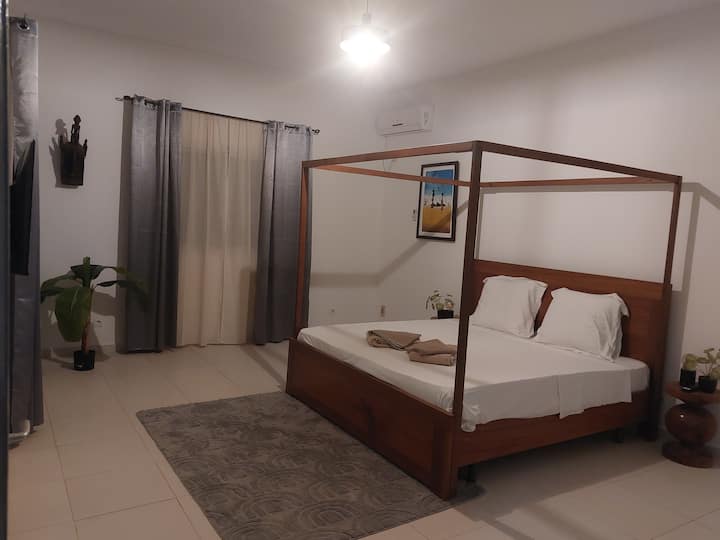 Chambre(3) Spacieuse, à Villa Kells Avec Piscine. - Dakar