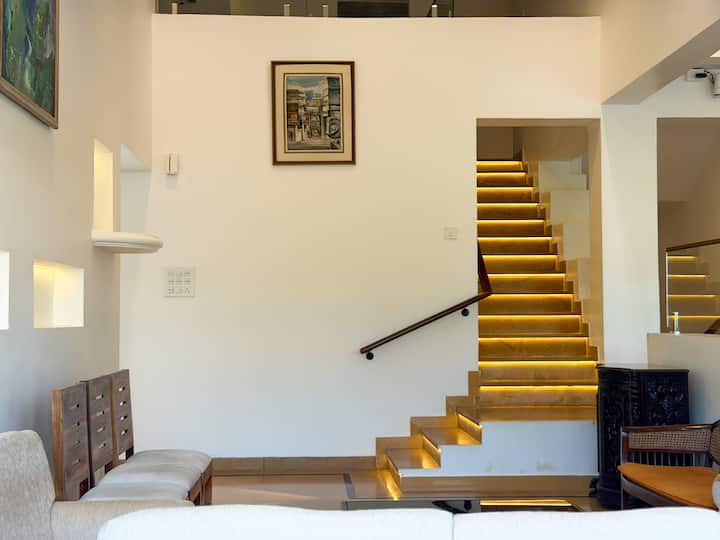 Living room image 8