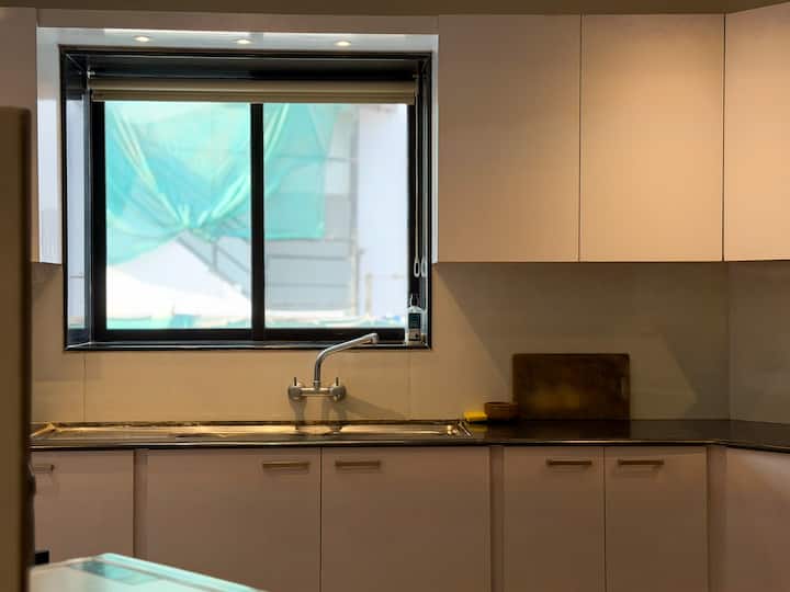 Full kitchen image 1