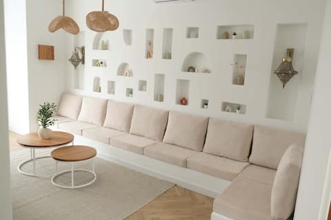 Stylish Aesthetic Villa (Family Only)