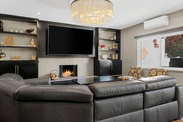 Stylish Home With Private Pool In Fullerton - Fullerton, CA
