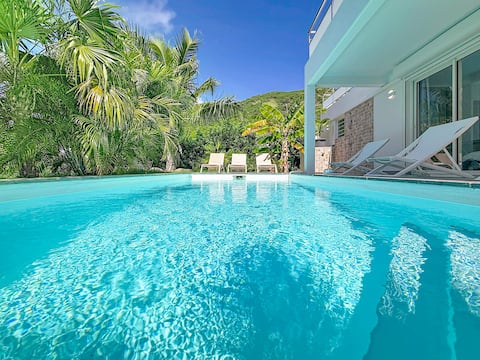 Villa La Note Bleue – Pool, garden & sea view