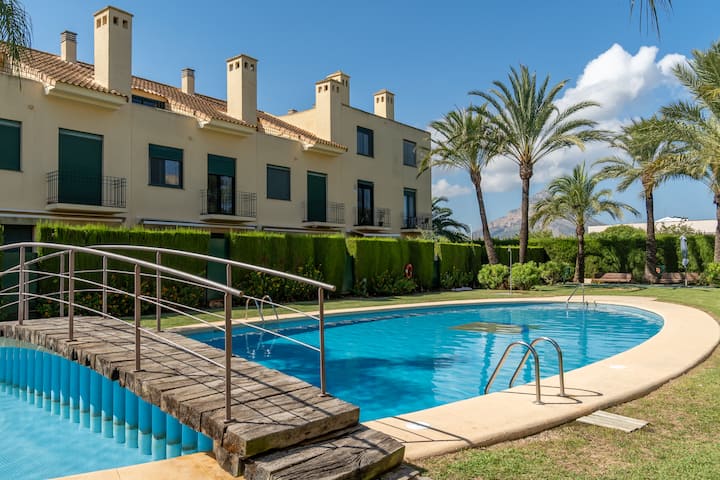 Steps To Arenal Beach 4br Home, Pool, Garage & Bbq - Jávea