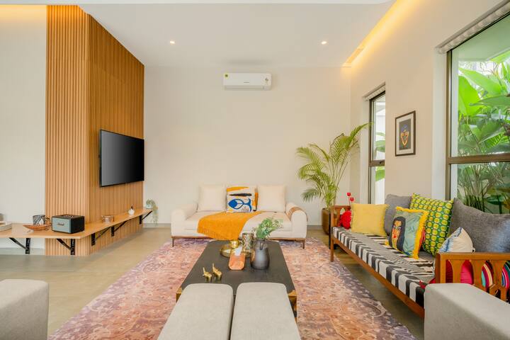 Living room image 4