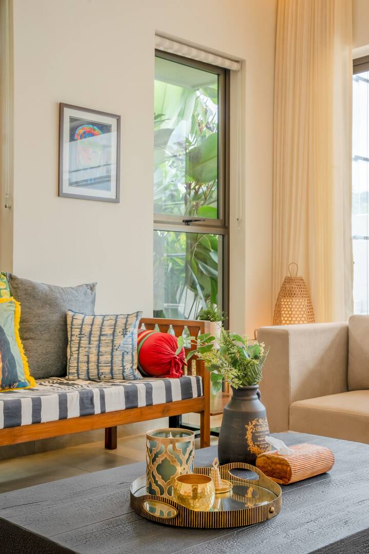 Living room image 12